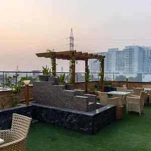 Platinum Palace Near Medanta Hospital Sector38 3* Gurgaon